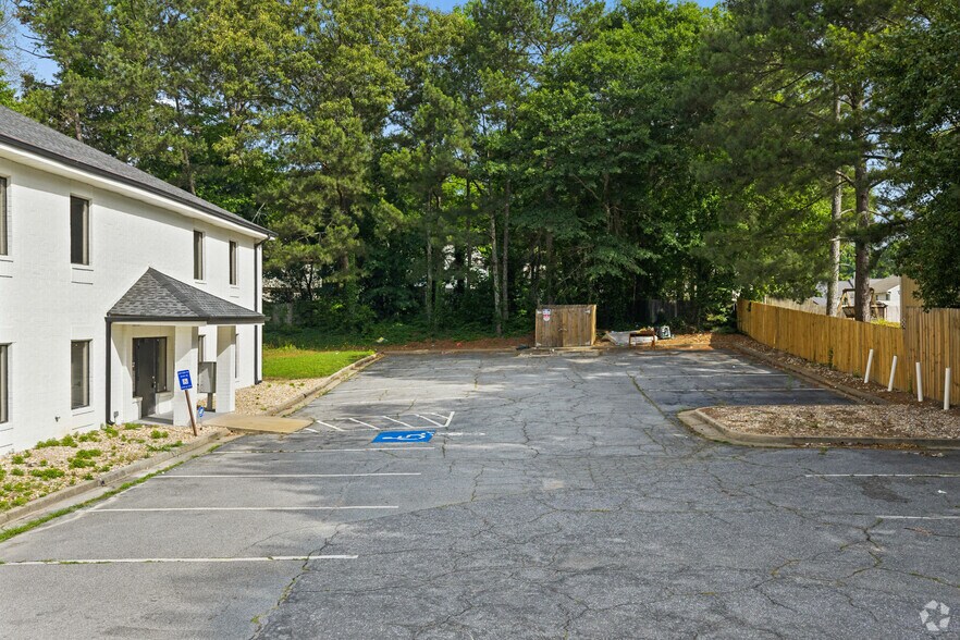 More Photos Of 1755 E Park Place Blvd, Stone Mountain Office For Sale