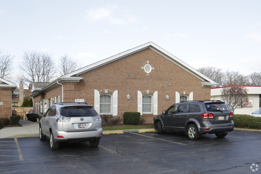 More Photos Of 7620-7632 W 159th St, Orland Park Office For Sale