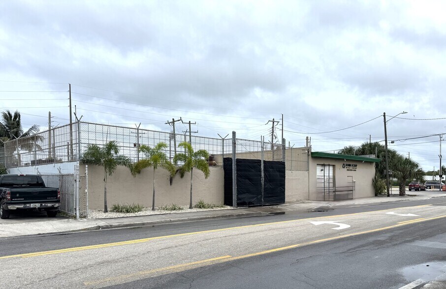 More Photos Of 177 Phippen-waiters Rd, Dania Light Manufacturing For Sale