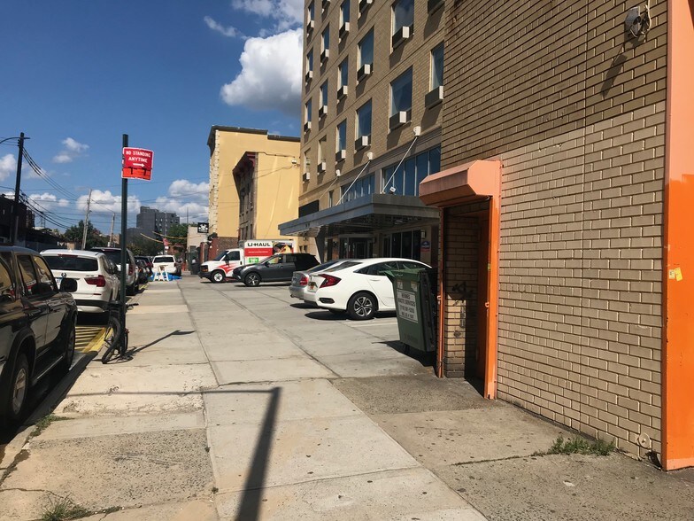 More Photos Of 38-65 12th St, Long Island City Industrial For Sale