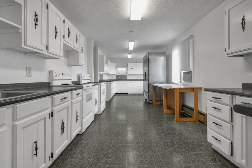 More Photos Of 2598 E Smiley Ave, Shelby Religious Facility For Sale