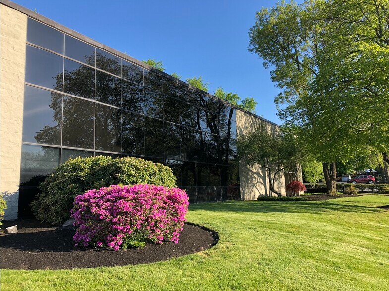 More Photos Of 1 Branch St, Methuen Medical For Sale