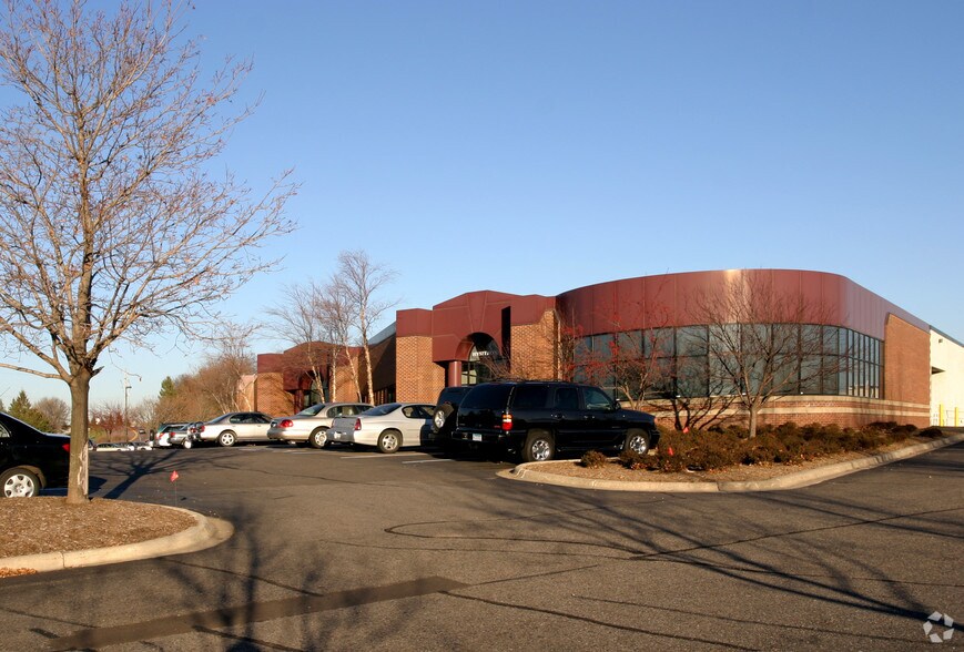 More Photos Of 10025 Valley View Rd, Eden Prairie Research And Development For Lease