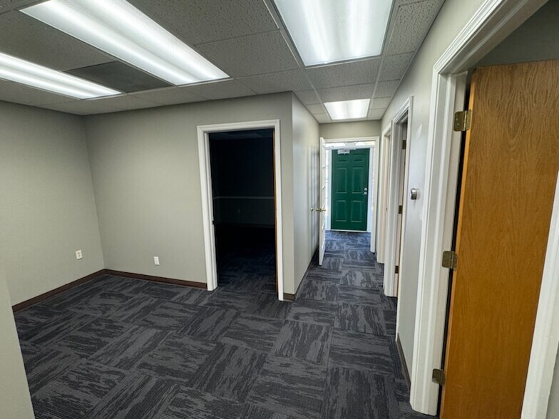 More Photos Of 2855 Northpark Ave, Huntington Medical For Lease