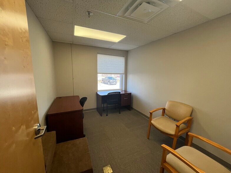 More Photos Of 443 Main St, Biddeford Flex For Lease