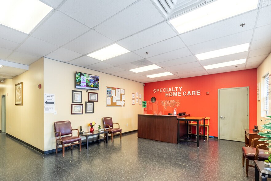 More Photos Of 6120 Kansas Ave NW, Washington Office For Lease