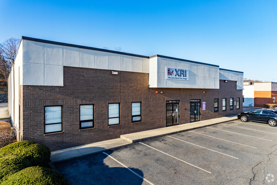 Primary Photo Of 225 Metro Center Blvd, Warwick Light Distribution For Lease