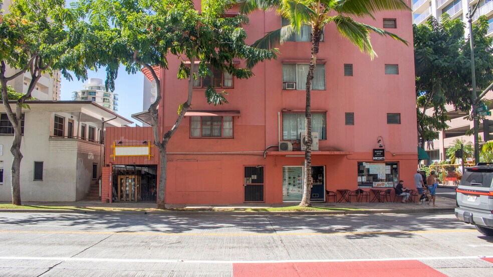 More Photos Of 151 Uluniu Ave, Honolulu Hotel For Lease