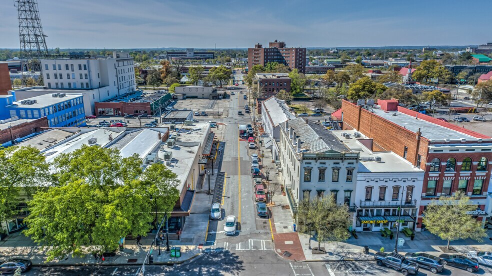 More Photos Of 215 10th St, Augusta Storefront Retail Residential For Sale