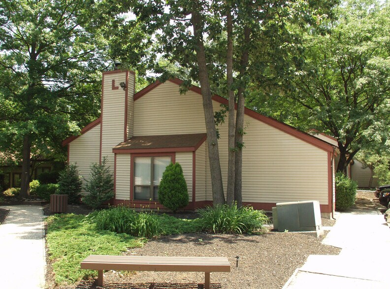 More Photos Of 1930 Marlton Pike E, Cherry Hill Office Residential For Lease