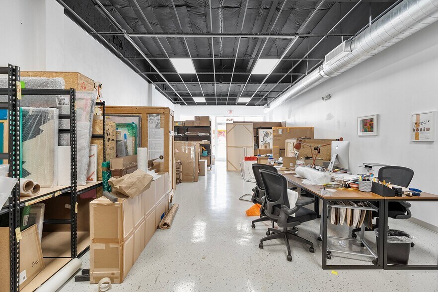 More Photos Of 1624-1626 NW 36th St, Miami Storefront Retail Office For Lease