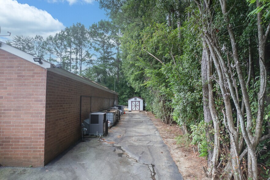 More Photos Of 621-625 Huntsman Ct, Gastonia Medical For Lease