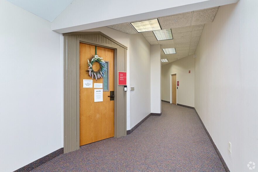 More Photos Of 1100-1110 Long Pond Rd, Rochester Unknown For Lease