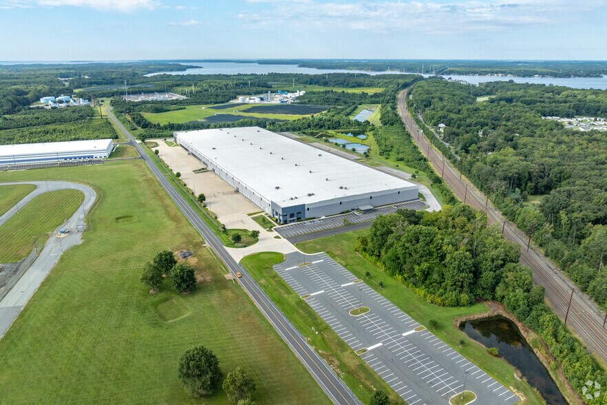 More Photos Of 610 Chelsea Rd, Aberdeen Warehouse For Lease