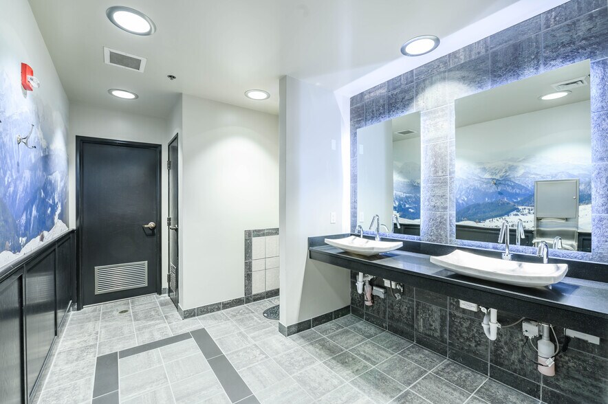 More Photos Of 6440 S Wasatch Blvd, Salt Lake City Office For Lease