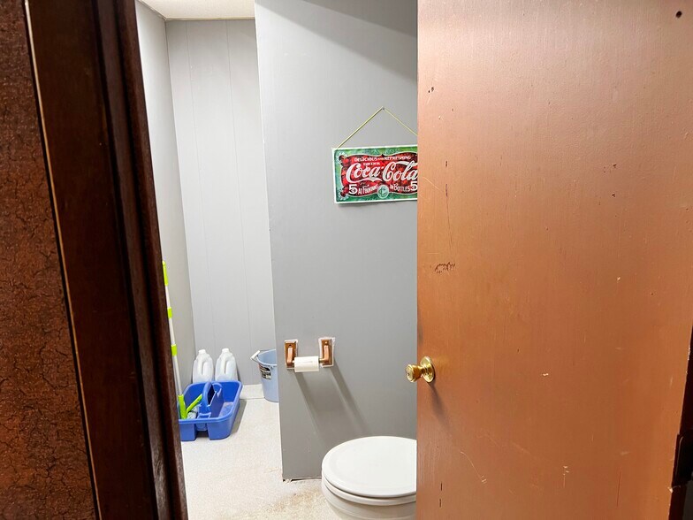 More Photos Of 704 Front St, Brainerd Storefront Retail Residential For Sale