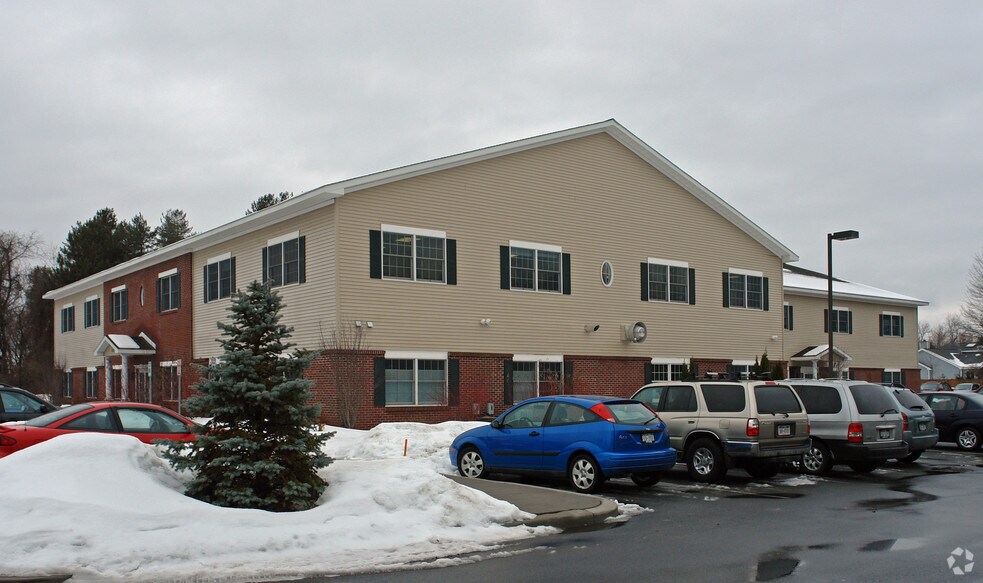 More Photos Of 375 Bay Rd, Queensbury Medical For Lease
