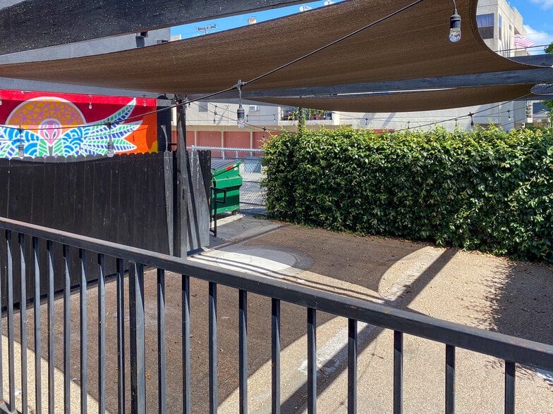 More Photos Of 1837 E 7th St, Long Beach Restaurant For Lease