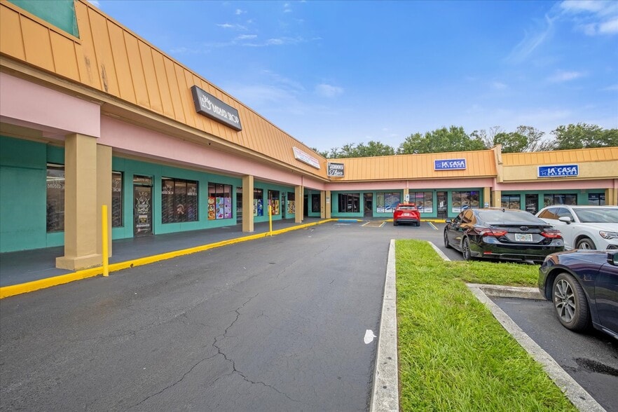 More Photos Of 8502 N Armenia Ave, Tampa General Retail For Sale