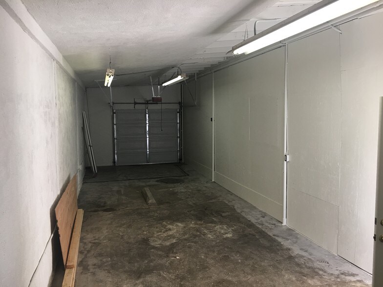 More Photos Of 757 E San Bernardino Rd, Covina Contractor Storage Yard For Lease