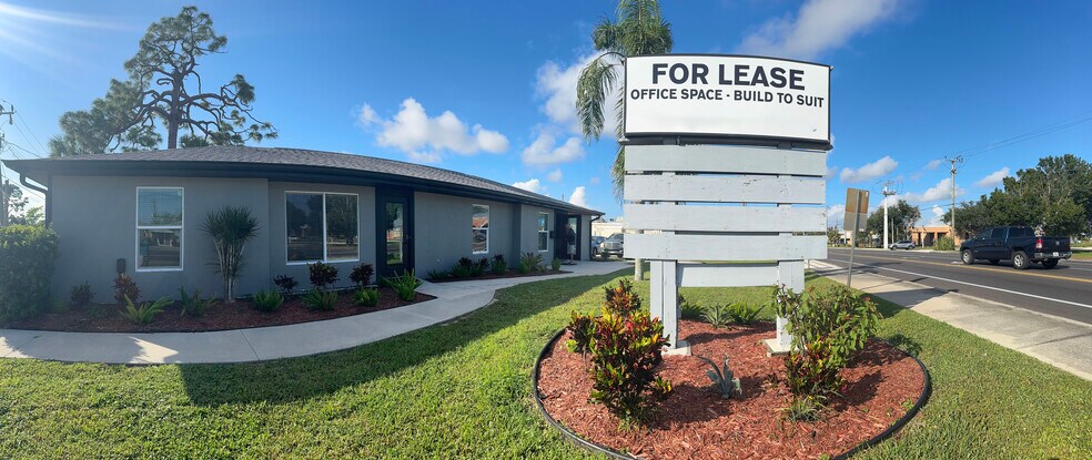 More Photos Of 7320 Sanibel Blvd, Fort Myers Medical For Sale