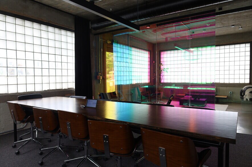 More Photos Of 1219 4th Ave S, Nashville Office For Lease