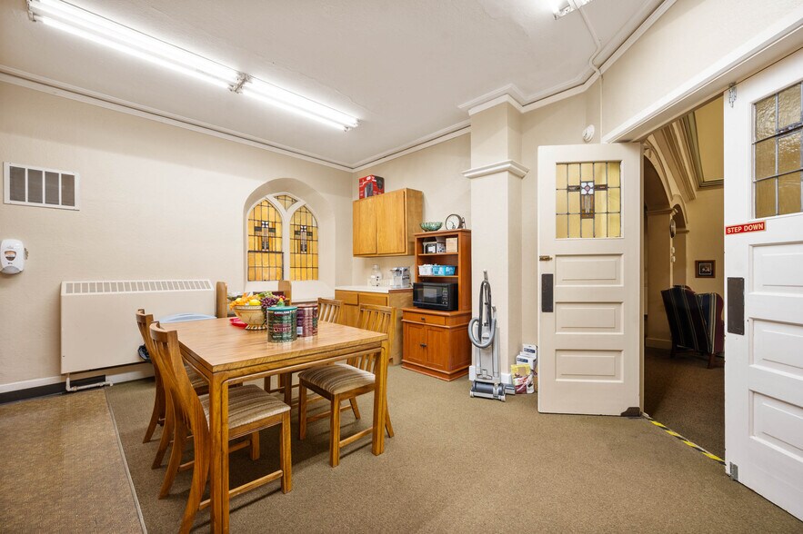 More Photos Of 418 W Adams St, Muncie Religious Facility For Sale