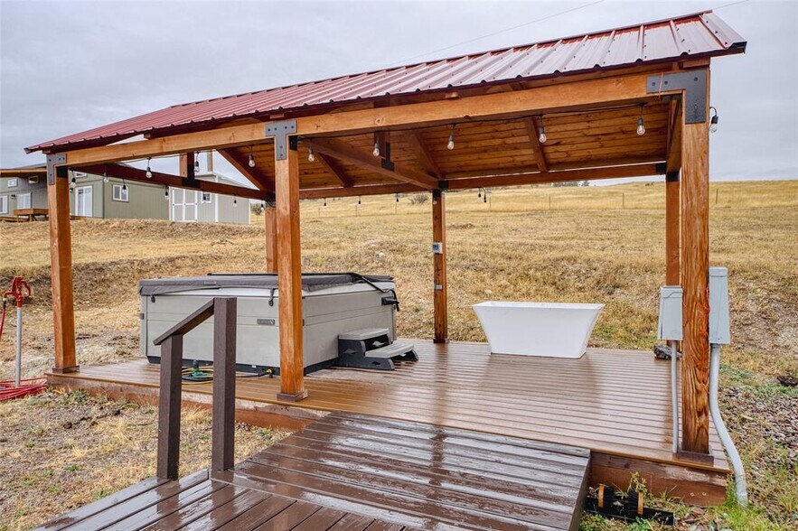 More Photos Of 7000 Browns Meadow Rd, Niarada Multifamily For Sale