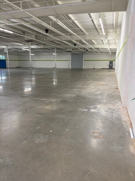 More Photos Of 400 Washington Ave, Mansfield Freestanding For Lease
