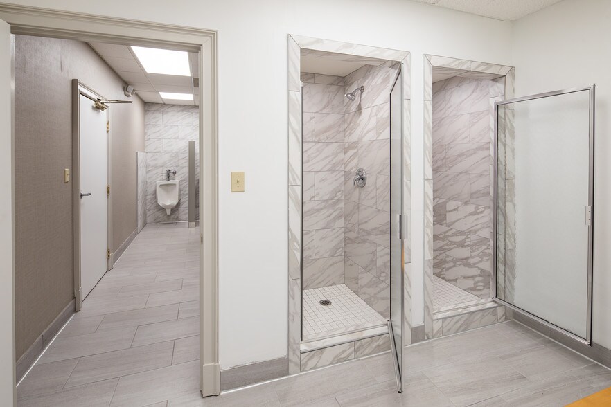 More Photos Of 1501 Johnson Ferry Rd, Marietta Unknown For Lease