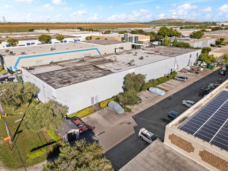 More Photos Of 8451 NW 66th St, Miami Warehouse For Lease