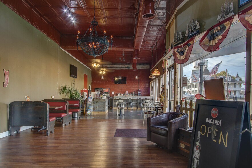 More Photos Of 308 E Don Tyler Ave, Dewey Storefront For Sale