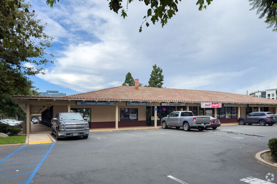 More Photos Of 1111 W Town and Country Rd, Orange Medical For Lease