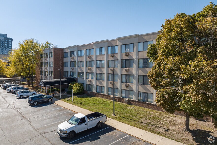 Primary Photo Of 1270 Electric Ave, Lincoln Park Apartments For Sale