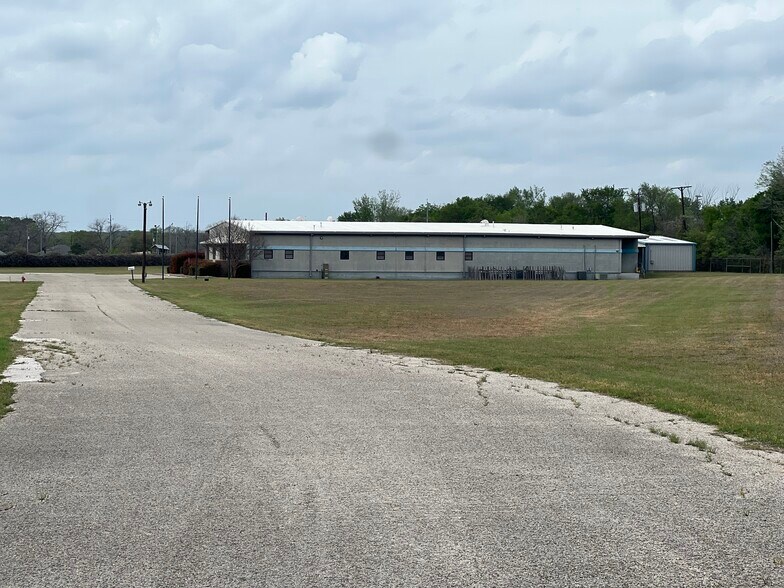 More Photos Of 1600 South Hwy 96, Bastrop Manufacturing For Sale