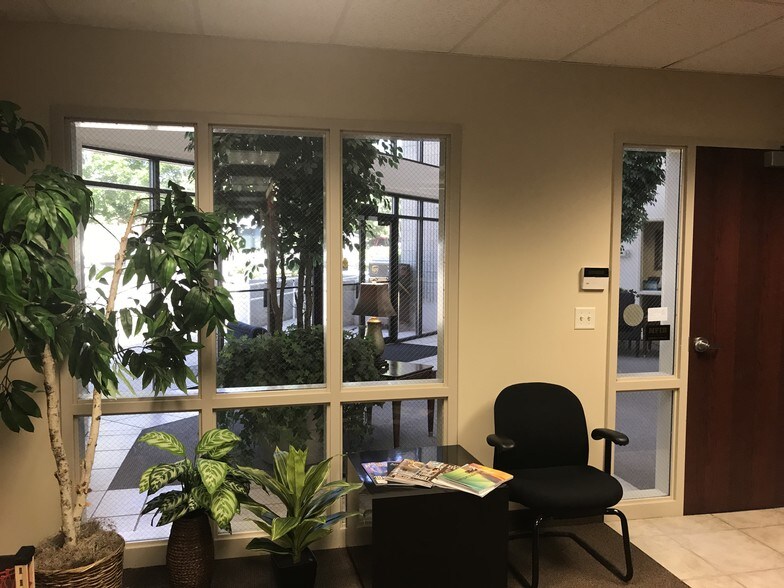 More Photos Of 160 N Main St, Bountiful Office For Lease