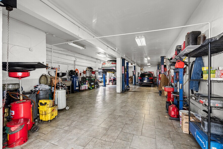 More Photos Of 3771 Bird Rd, Miami Storefront For Sale