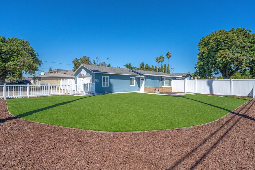 More Photos Of 4301 W Lilac Ave, Santa Ana Multifamily For Sale
