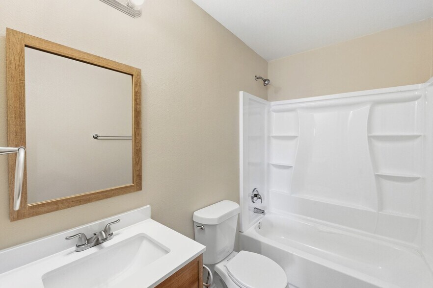 More Photos Of 6709 Wentworth Dr, Austin Apartments For Sale