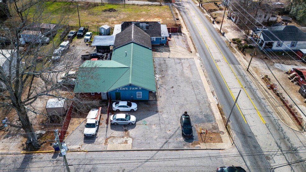 More Photos Of 501 Whitesville St, Lagrange Freestanding For Sale