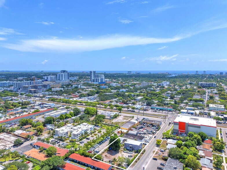 More Photos Of 2135-2237 Washington St, Hollywood Apartments For Sale