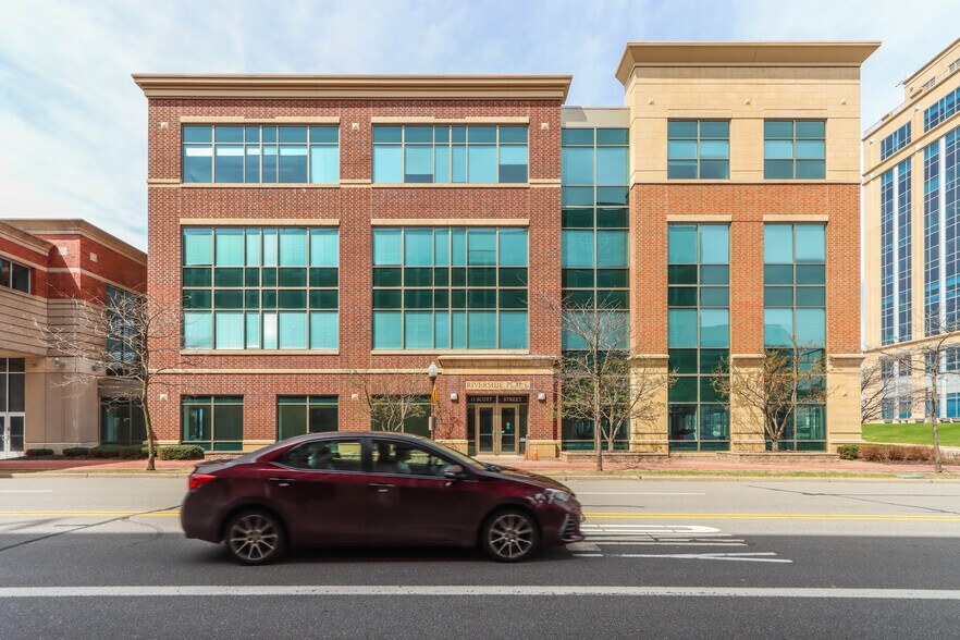 More Photos Of 11 Scott St, Wausau Office For Lease