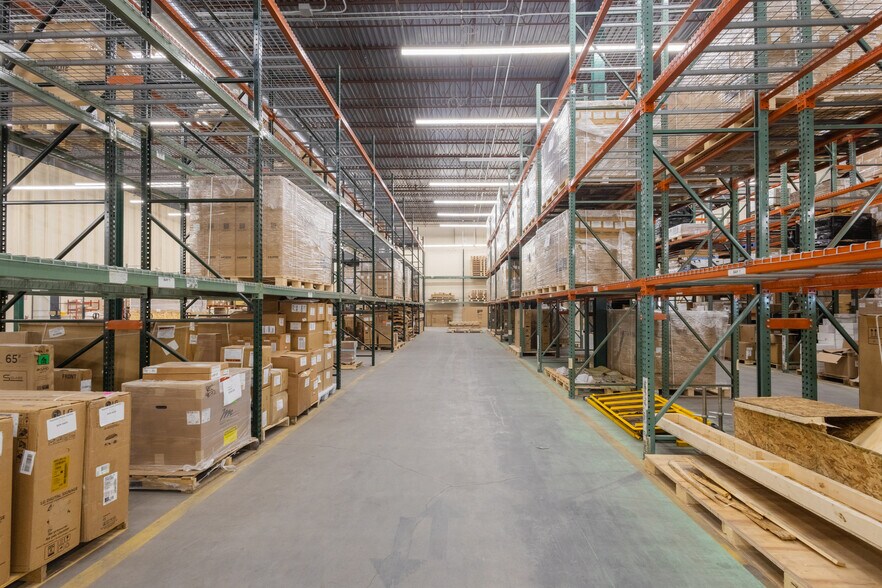 More Photos Of 900 W Chestnut St, Brockton Warehouse For Lease