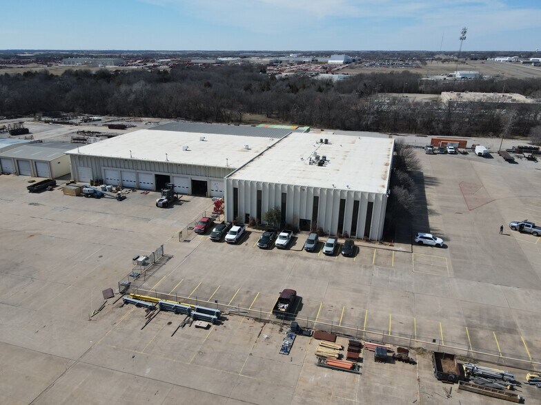 More Photos Of 1200 E Highway 7, Duncan Manufacturing For Sale