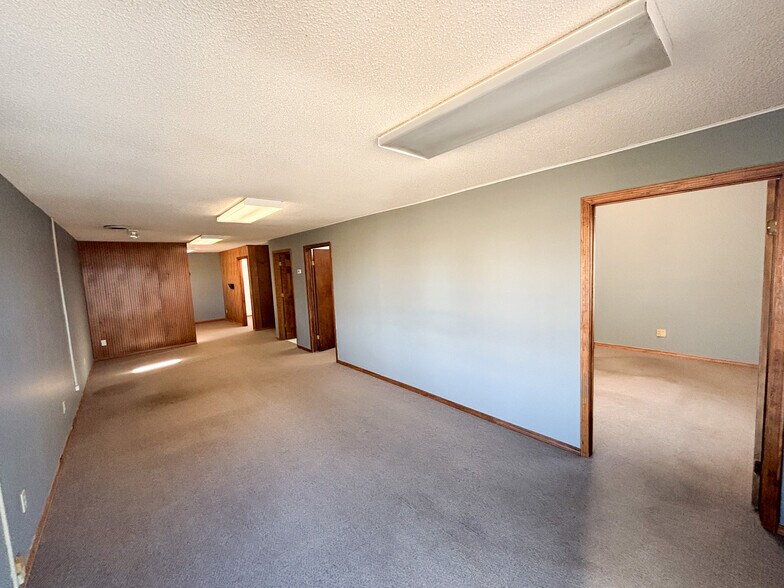 More Photos Of 1340 W Battlefield St, Springfield Office For Lease