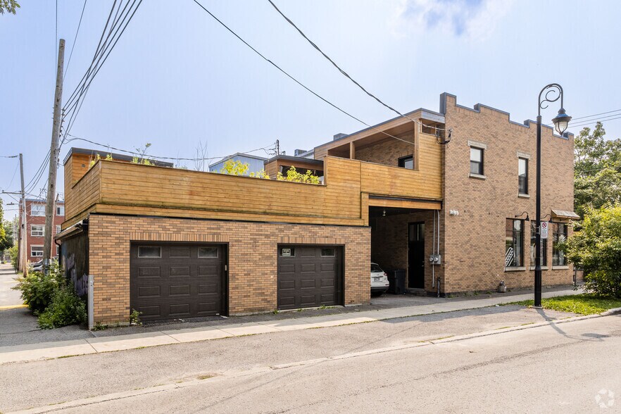 More Photos Of 5300 Rue de Verdun, Montréal Fast Food For Sale