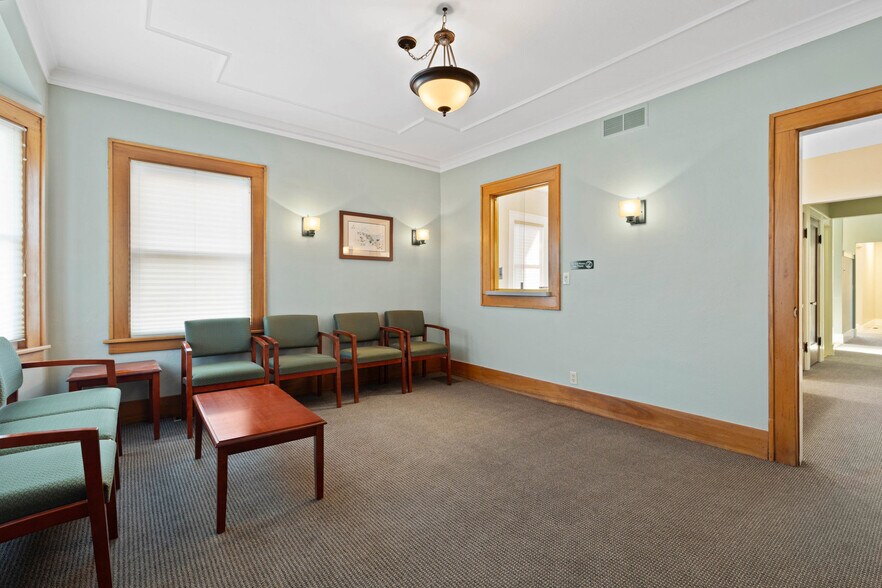 More Photos Of 62 Empire Blvd, Rochester Medical For Sale