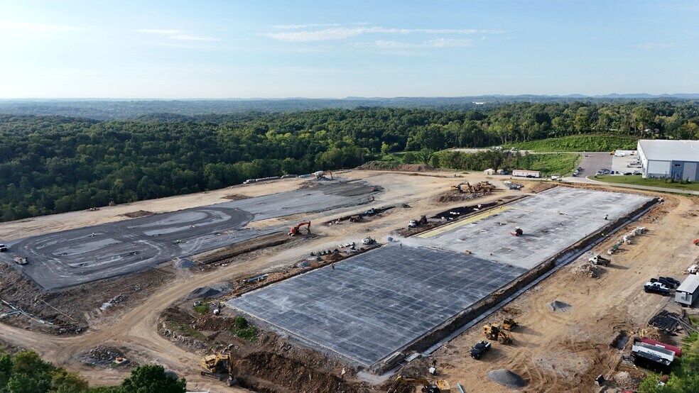 More Photos Of 900 Airpark Commerce Dr, Nashville Unknown For Lease