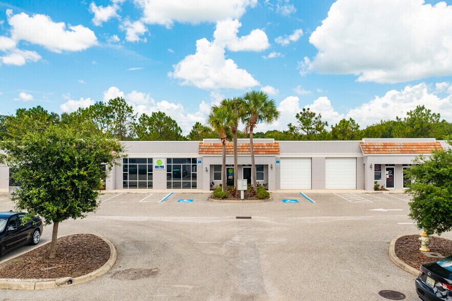 More Photos Of 7361 International Pl, Sarasota Showroom For Lease