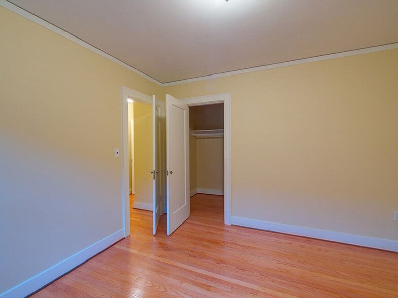 More Photos Of 416 Summit Ave E, Seattle Apartments For Sale